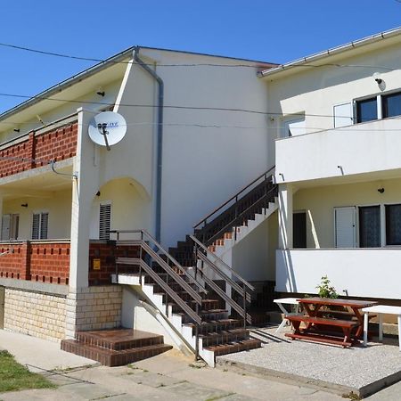 Apartments Aneva Baška Eksteriør bilde
