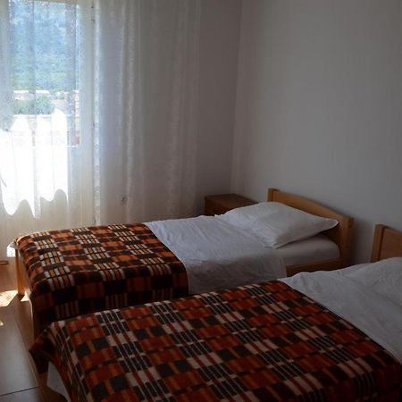 Apartments Aneva Baška Eksteriør bilde