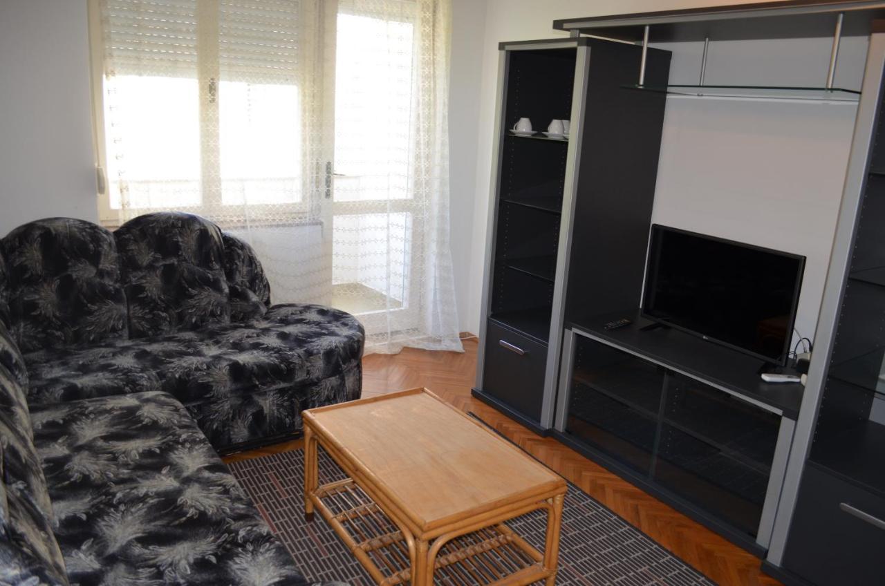 Apartments Aneva Baška Eksteriør bilde