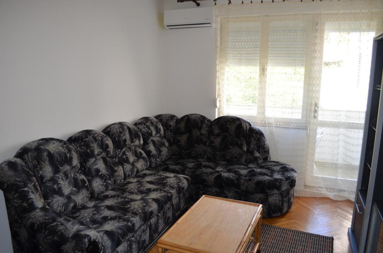 Apartments Aneva Baška Eksteriør bilde