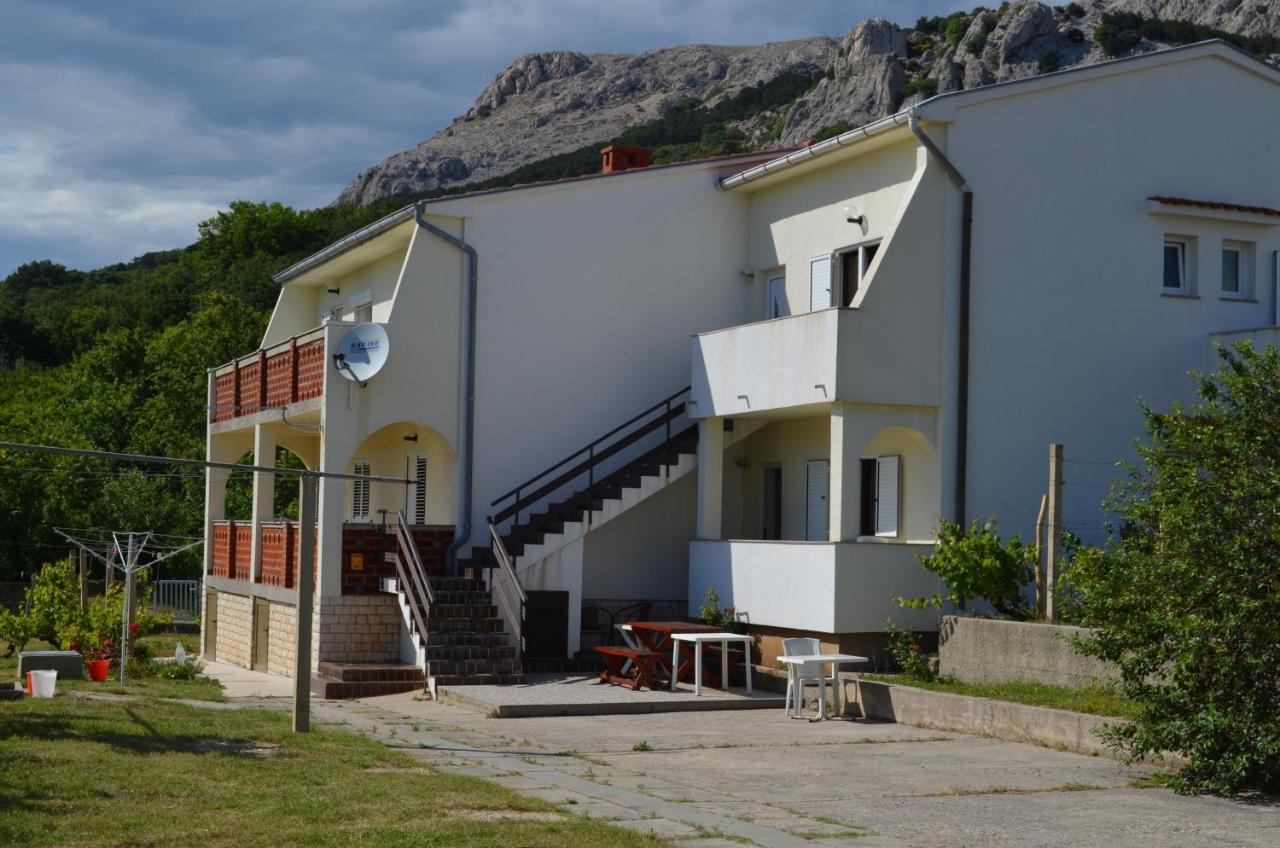Apartments Aneva Baška Eksteriør bilde